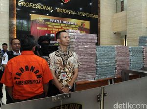 Polri Sita Tumpukan Uang Rp 173 M dari Eks Dirut PLN