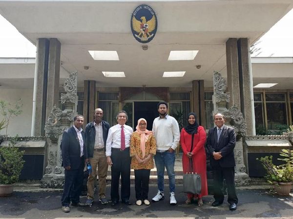 Momen Dubes Al Busyra Bertemu dengan Anak Muda Ethiopia