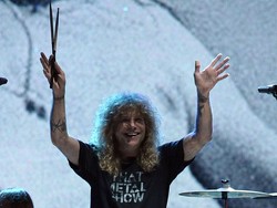 Tusuk Perut dengan Pisau, Steven Adler Guns N Roses Dilarikan ke RS