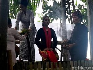 Prosesi Menjadi Penari Gandrung yang Memegang Filosofi Bambu Prosesi Menjadi Penari Gandrung yang Memegang Filosofi Bambu