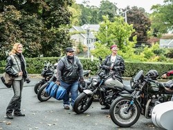 Wuih! Ada Geng Motor Pengantar ASI