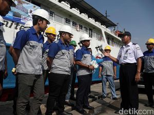 Peringati Hari Pelaut, Kepala Kesyahbandaran Tanjung Priok Sapa ABK Peringati Hari Pelaut, Kepala Kesyahbandaran Tanjung Priok Sapa ABK