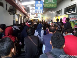 Duh, Pelanggar Lalu Lintas Berjubel di Kejari Jaksel