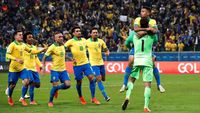 Brasil menang 4-3 atas Paraguay melalui drama adu penalti. (