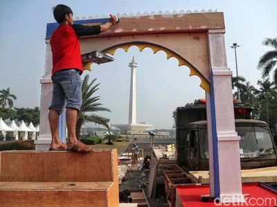 Yuk, Lihat Proses Pembuatan Mobil Hias Jakarnaval