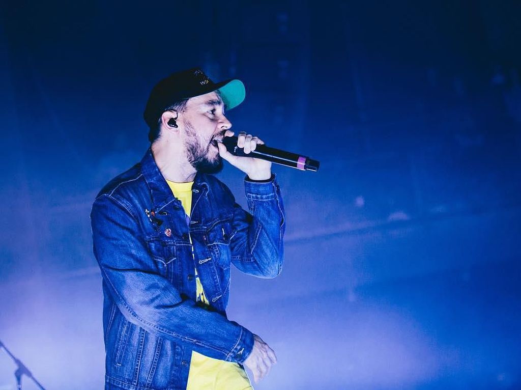 Dikawal Polisi, Mike Shinoda Sapa Jakarta Dikawal Polisi, Mike Shinoda Sapa Jakarta