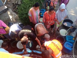 Puluhan Desa di Tegal Mulai Kekurangan Air Bersih