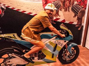 Menpar Temui 22 Penerima Beasiswa Asal Toba Samosir di Bali