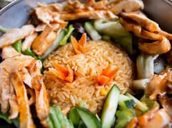 Anak-anak Suka Ayam? Yuk, Bikin Olahan Nasi dan Ayam yang Enak Ini