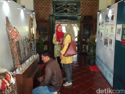 Menyusuri Keragaman Sejarah di Pameran Museum Gua Sunyaragi
