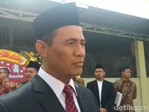 Mentan akan Tindak Tegas Broker yang Berulah Buat Harga Ayam Anjlok