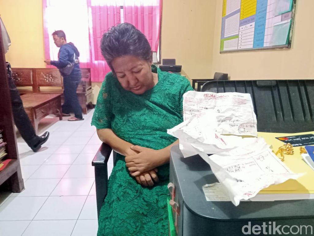Kiprah Nenek Tukang Hipnotis Bermuara di Sel Tahanan Kiprah Nenek Tukang Hipnotis Bermuara di Sel Tahanan