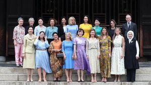 Foto: Gaya Anggun Iriana Jokowi di KTT G20, Paling Beda Pakai Kebaya