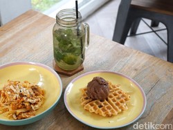 Nikmatnya Nyantai Ditemani Mojito Segar dan Pasta Geprek Pedas