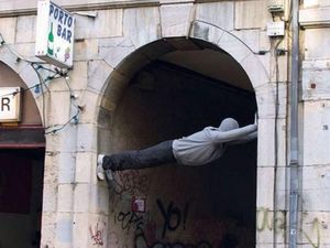 Ini Jadinya Bila Manekin Jalan-jalan