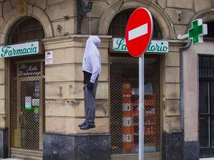 Foto: Jika Manekin Pergi Jalan-jalan