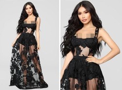 Pakai Gaun Menerawang di Pernikahan Kakak, Wanita Ini Dihujat