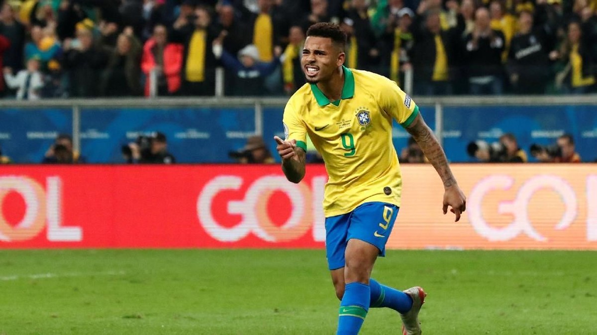 Penaltoi Gabriel Jesus memastikan langkah Brasil ke semifinal Copa America 2019 (Foto: Henry Romero/Reuters)
