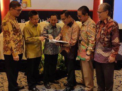 RUPS Indah Kiat dan Tjiwi Kimia