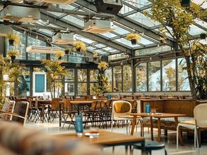 5 Kafe Romantis di Jakarta Pusat yang Cocok Dikunjungi Bareng Pasangan 5 Kafe Romantis di Jakarta Pusat yang Cocok Dikunjungi Bareng Pasangan