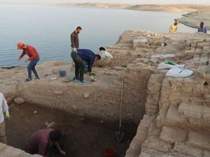 Reruntuhan Bangunan Istana Kuno Berusia 3.400 Tahun Ditemukan di Irak Reruntuhan Bangunan Istana Kuno Berusia 3.400 Tahun Ditemukan di Irak