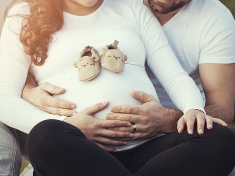 Posisi Seks untuk Bangkitkan Gairah Ibu Hamil yang Mood Swing