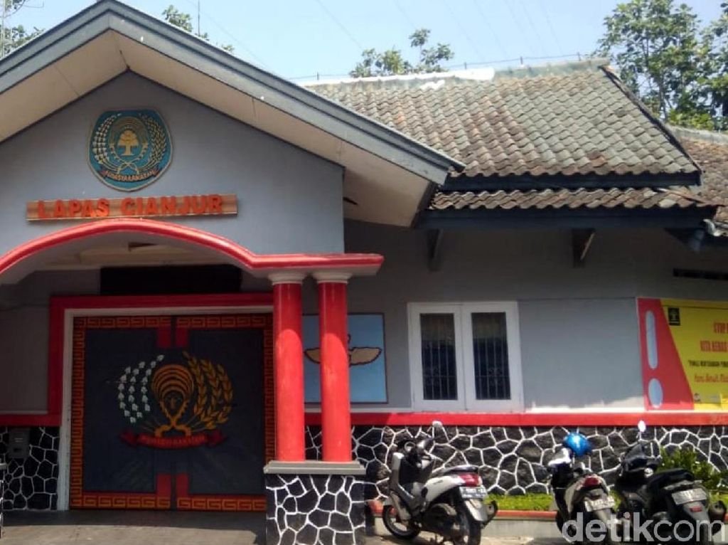 Dosen yang Juga Aktivis di Cianjur Ditahan Terkait Pemerasan Plt Bupati Dosen yang Juga Aktivis di Cianjur Ditahan Terkait Pemerasan Plt Bupati
