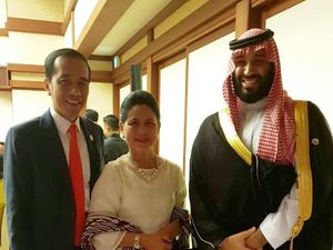 Santap Makan Malam G20 Osaka, Jokowi-Iriana Foto Bareng Putra Mahkota Arab