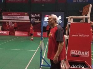 Ratusan Atlet Muda Bulutangkis Ikuti Coaching Clinic di GOR Djarum Magelang