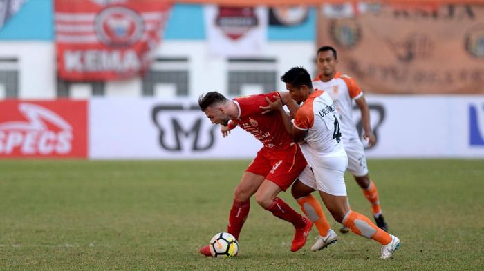 Persija Jakarta mengalahkan Borneo FC 2-1 dalam semifinal leg I Piala Indonesia. (Foto: Antara Foto) Persija Jakarta mengalahkan Borneo FC 2-1 dalam semifinal leg I Piala Indonesia. (Foto: Antara Foto)