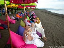 Viral di Medsos, Pantai Syariah Banyuwangi Contoh Arabisasi Pariwisata?