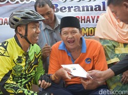 Gowes Bareng dan Baksos Polisi Lamongan Peringati HUT Bhayangkara