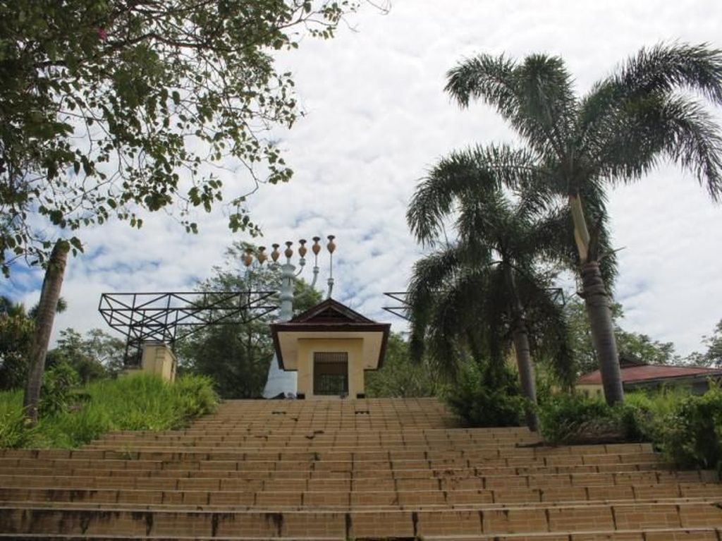 Kaki Dian Raksasa dari Minahasa Kaki Dian Raksasa dari Minahasa