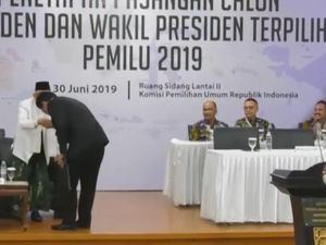 Video Timses Prabowo Salami Jokowi Terima Keputusan KPU