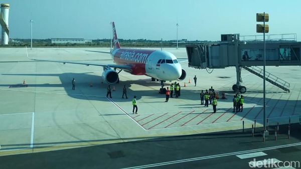 Suasana Hari Pertama Bandara Kertajati Dapat Limpahan Penerbangan