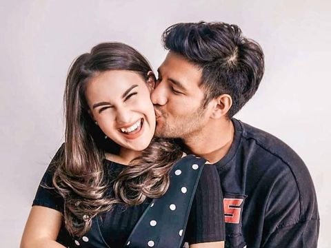 Perhatian Ekstra Ammar Zoni kepada Istri yang Hamil Anak Kembar