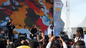 Jamrud Meriahkan Nobar MotoGP di Marina Boom Banyuwangi