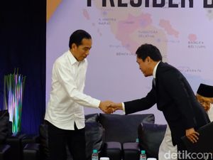 Wakili Prabowo Terima Keputusan KPU, Habiburokhman Salami Jokowi