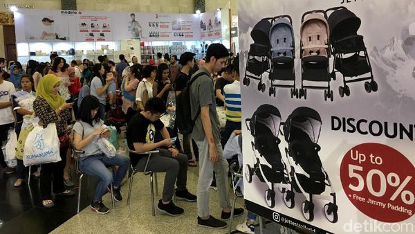 Pengunjung Membludak di Pameran Perlengkapan Bayi