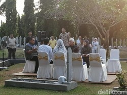 Ditemani Hatta Rajasa-Ibas, SBY Ziarah ke Makam Bu Ani