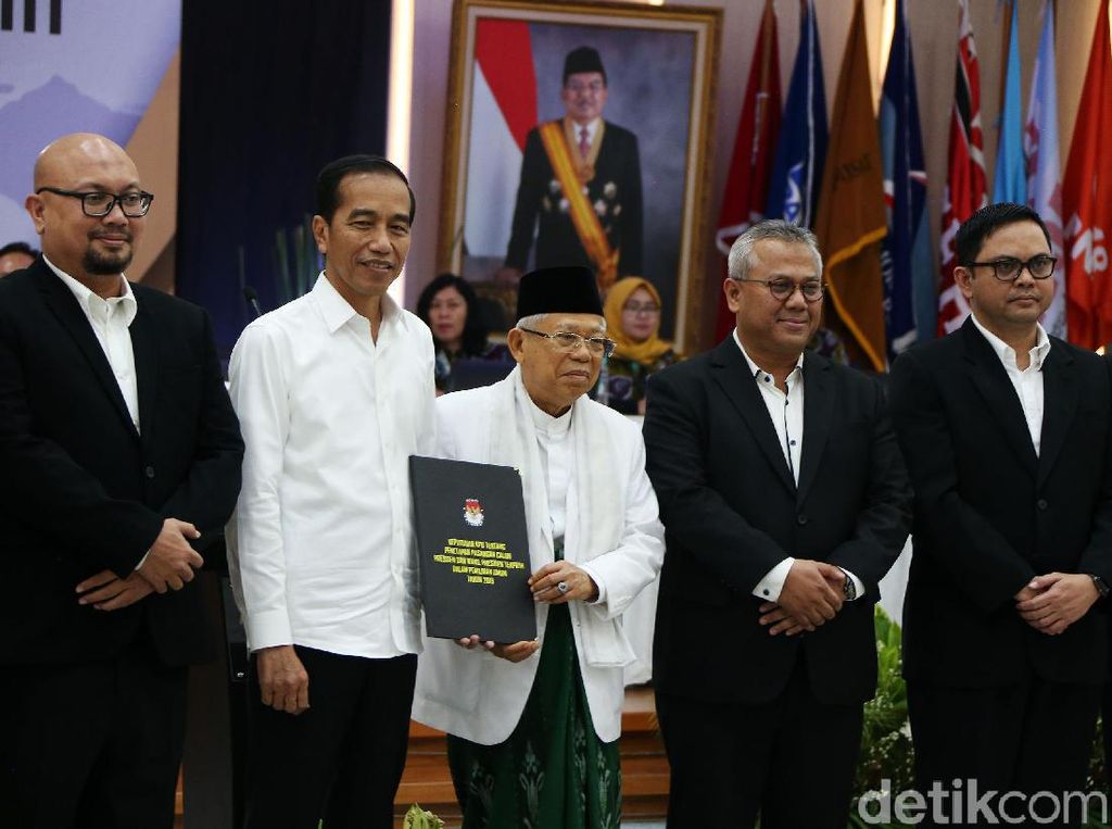Momen Jokowi-Maruf Ditetapkan Sebagai Presiden dan Wapres Terpilih