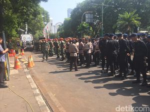 TNI-Polri Apel Pengamanan Jelang Penetapan Presiden Terpilih di KPU