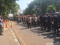 TNI-Polri Apel Pengamanan Jelang Penetapan Presiden Terpilih di KPU