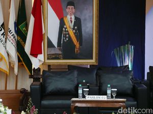Kursi Kosong Prabowo-Sandiaga di Pleno Penetapan Presiden Terpilih Kursi Kosong Prabowo-Sandiaga di Pleno Penetapan Presiden Terpilih