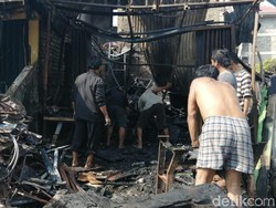 Polisi Duga Kebakaran di Tanah Abang karena Korsleting