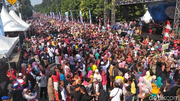 Aksi di Hari Jadi Bogor, Tari Papua hingga Anies Baswedan Naik Kuda