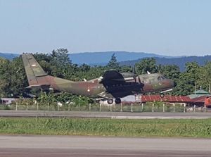 Ikut Cari Heli TNI Hilang, Bupati Datangi Kampung-kampung Tanya Warga Ikut Cari Heli TNI Hilang, Bupati Datangi Kampung-kampung Tanya Warga