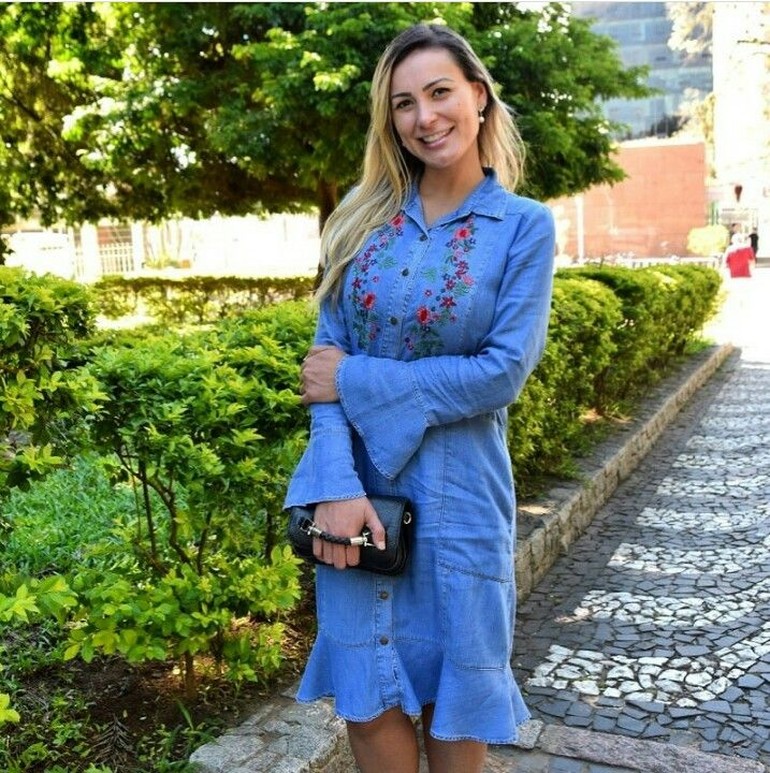 Masa lalu Andressa memang penuh drama. Dia pernah menjadi pekerja seks dengan bayaran fantastis, sekitar Rp130 juta per jamnya. Foto: Dok. Instagram