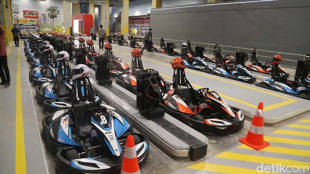 Balapan Seru Formula Kart di Trans Studio Jakarta di Cibubur