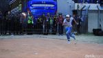 Frustrasi Persib Kalah, Suporter Invasi Lapangan